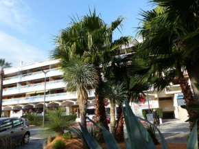 Charmant appart rénové au Lavandou - Terrasse, Clim, Centre-ville - FR-1-308-123